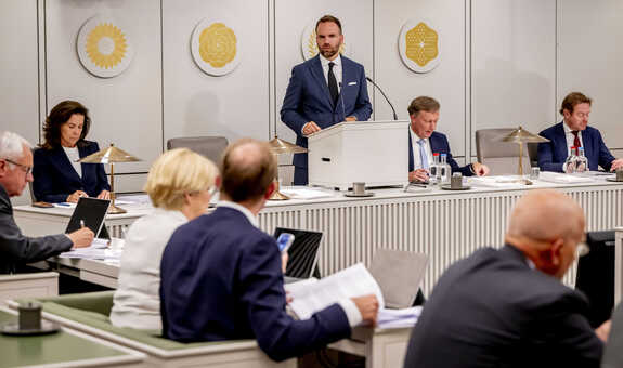 De vier initiatiefnemers van de wet bestuurlijk verbod op ondermijnende organisaties