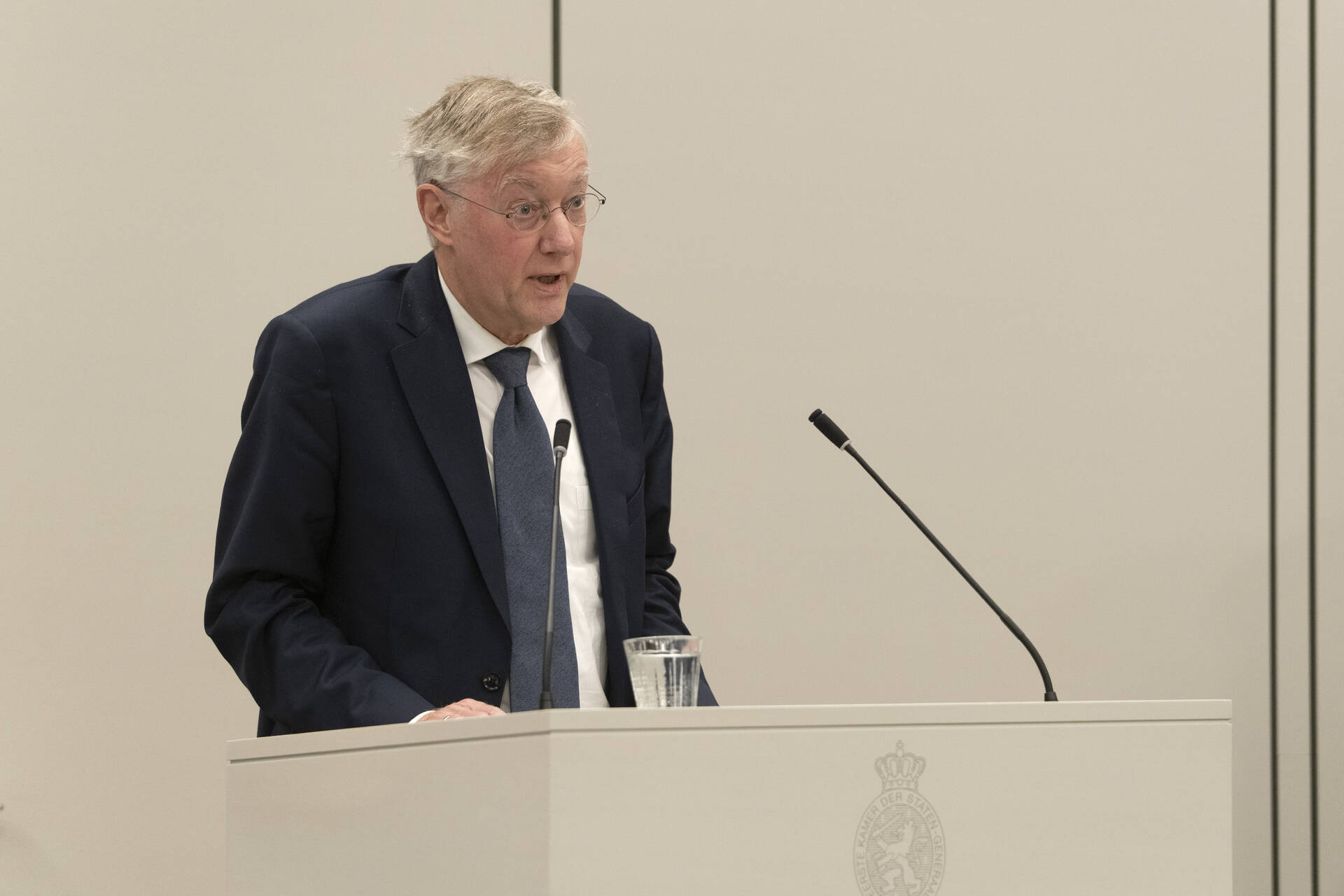 Senator De Vries (SGP)