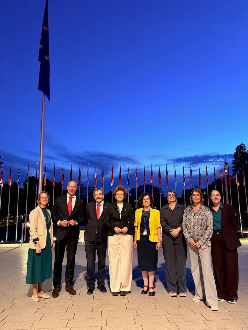 De Nederlandse delegatie bij het Palais de l'Europe in Straatsburg