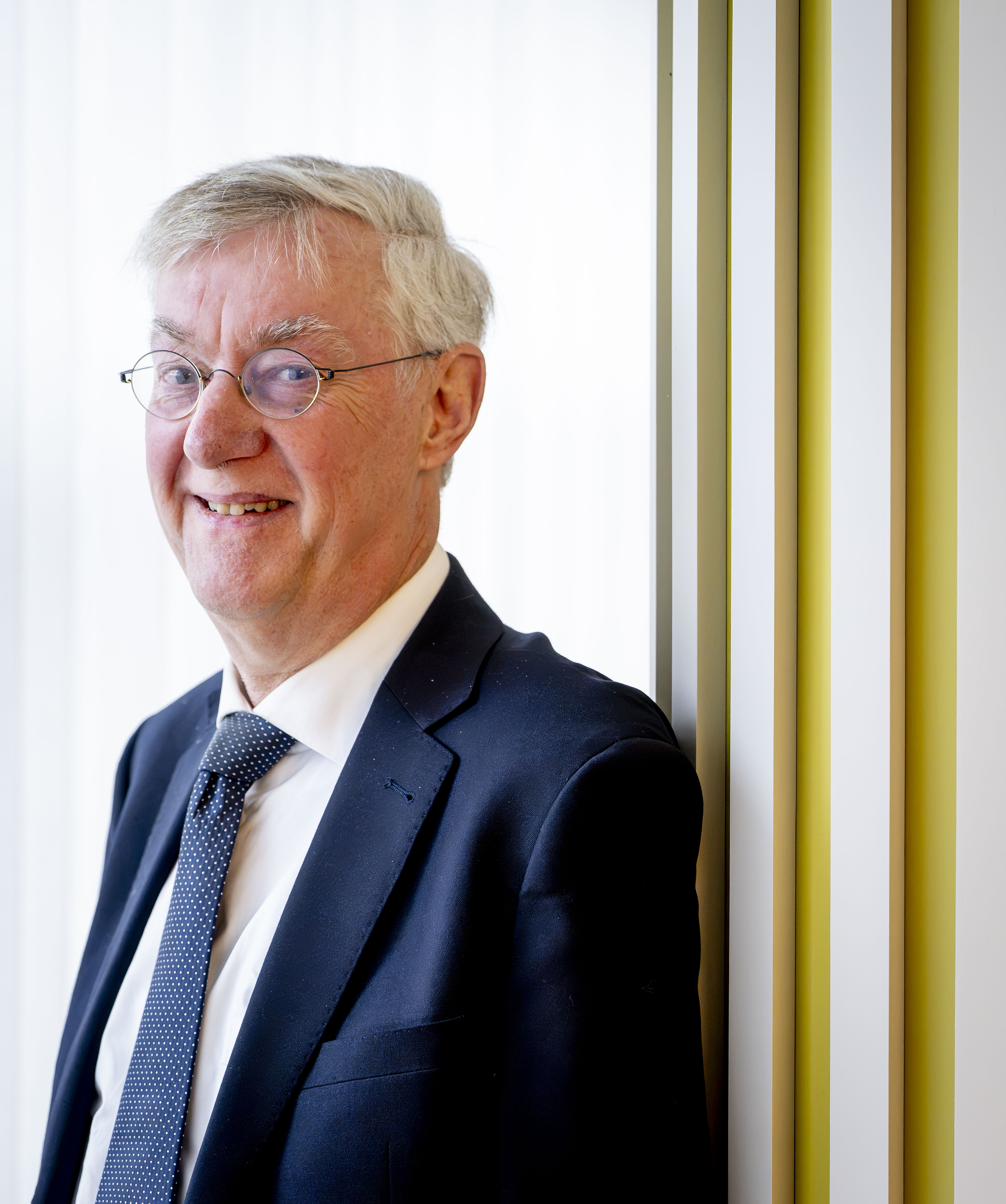 foto van prof.dr. M.J. de Vries